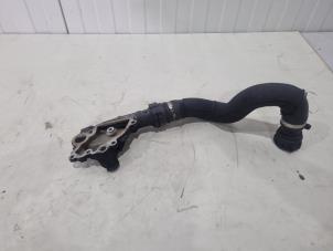 Gebruikte Waterslang aansluiting Audi S4 Avant (B8) S4 3.0 TFSI V6 24V Prijs € 9,00 Margeregeling aangeboden door GEJO Revisie & Onderdelen BV