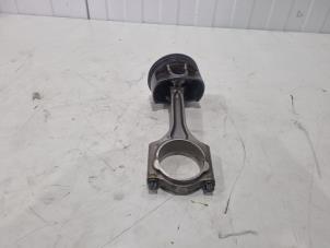 Gebruikte Drijfstang Volvo XC60 II (UZ) 2.0 T6 16V Recharge, Twin Engine AWD Prijs € 86,99 Margeregeling aangeboden door GEJO Revisie & Onderdelen BV