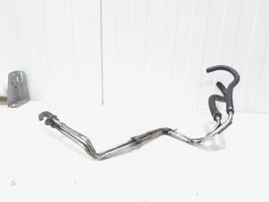 Gebruikte Brandstofleiding Mercedes ML II (164/4JG) 3.0 ML-320 CDI 4-Matic V6 24V Prijs € 30,00 Margeregeling aangeboden door GEJO Revisie & Onderdelen BV