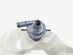 Gebruikte Waterpomp Volvo S90 II 2.0 T8 Twin Engine 16V AWD Prijs € 45,00 Margeregeling aangeboden door GEJO Revisie & Onderdelen BV