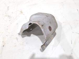 Gebruikte Hitteschild uitlaat Volkswagen Golf VI (5K1) 1.4 TSI 122 16V Prijs € 8,00 Margeregeling aangeboden door GEJO Revisie & Onderdelen BV