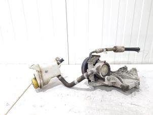 Gebruikte Dynamosteun onder Fiat Doblo Cargo (263) 1.3 D Multijet Prijs € 50,00 Margeregeling aangeboden door GEJO Revisie & Onderdelen BV