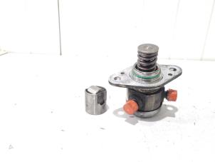 Gebruikte Brandstofpomp Mechanisch Mercedes C (W206) C-300 2.0 EQ Boost Turbo Prijs € 195,00 Margeregeling aangeboden door GEJO Revisie & Onderdelen BV