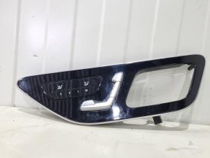 Gebruikte Schakelaar Stoelverstelling Mercedes C (W206) C-300 2.0 EQ Boost Turbo Prijs € 90,00 Margeregeling aangeboden door GEJO Revisie & Onderdelen BV