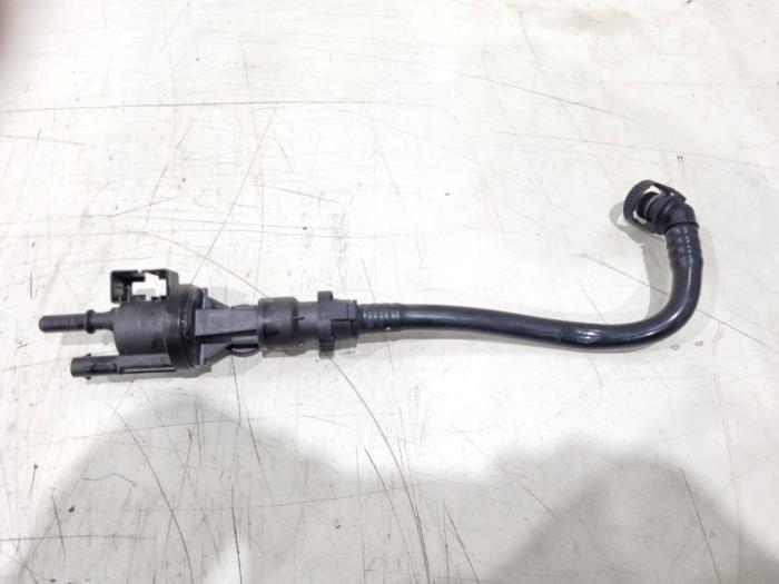 Gebruikte Leiding (diversen) BMW 2 serie Active Tourer (F45) 218i 1.5 TwinPower Turbo 12V Prijs € 14,00 Margeregeling aangeboden door GEJO Revisie & Onderdelen BV