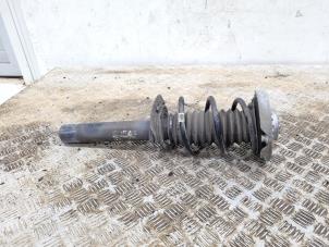 Gebruikte Schokbreker rechts-voor BMW 2 serie Active Tourer (F45) 218i 1.5 TwinPower Turbo 12V Prijs € 95,00 Margeregeling aangeboden door GEJO Revisie & Onderdelen BV