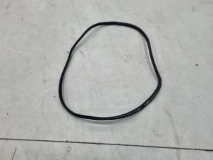 Gebruikte Deurrubber 4Deurs rechts-voor BMW 2 serie Active Tourer (F45) 218i 1.5 TwinPower Turbo 12V Prijs € 30,00 Margeregeling aangeboden door GEJO Revisie & Onderdelen BV