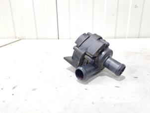 Gebruikte Extra waterpomp Audi A7 Sportback (4GA/4GF) 3.0 V6 24V TFSI Quattro Prijs € 44,00 Margeregeling aangeboden door GEJO Revisie & Onderdelen BV