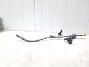 Gebruikte Olie Peilstok Toyota Avensis Wagon (T27) 2.0 16V D-4D-F Prijs € 30,00 Margeregeling aangeboden door GEJO Revisie & Onderdelen BV