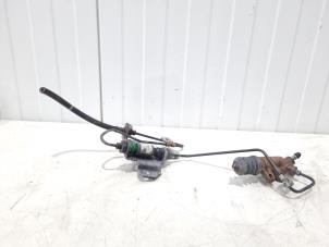 Gebruikte Koppeling Hulp Cilinder Toyota Avensis Wagon (T27) 2.0 16V D-4D-F Prijs € 10,00 Margeregeling aangeboden door GEJO Revisie & Onderdelen BV