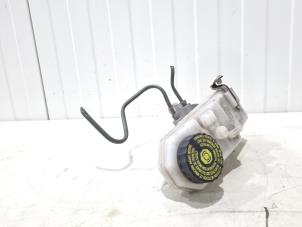 Gebruikte Hoofdremcilinder Toyota Avensis Wagon (T27) 2.0 16V D-4D-F Prijs € 49,00 Margeregeling aangeboden door GEJO Revisie & Onderdelen BV