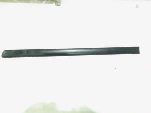 Gebruikte Deurlijst Saab 9-5 Estate (YS3E) 2.0t 16V Prijs € 10,00 Margeregeling aangeboden door GEJO Revisie & Onderdelen BV