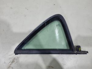 Gebruikte Extra Ruit 4Deurs links-achter Saab 9-5 Estate (YS3E) 2.0t 16V Prijs € 35,00 Margeregeling aangeboden door GEJO Revisie & Onderdelen BV
