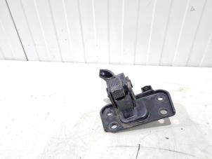 Gebruikte Motorrubber Toyota Avensis Wagon (T27) 2.0 16V D-4D-F Prijs € 35,00 Margeregeling aangeboden door GEJO Revisie & Onderdelen BV