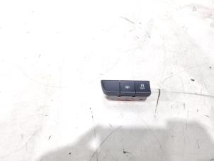 Gebruikte Schakelaar Audi A1 (8X1/8XK) 1.4 TFSI 16V 122 Prijs € 9,00 Margeregeling aangeboden door GEJO Revisie & Onderdelen BV