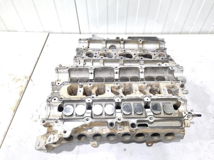 Cilinderkop van een Volvo S90 II 2.0 T8 Twin Engine 16V AWD 2020