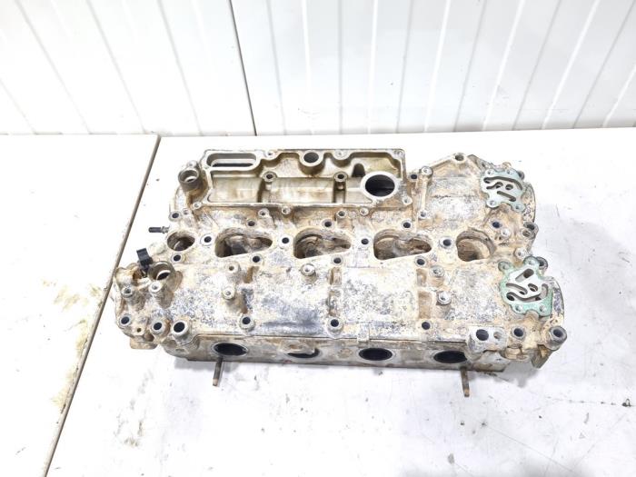 Cilinderkop van een Volvo S90 II 2.0 T8 Twin Engine 16V AWD 2020