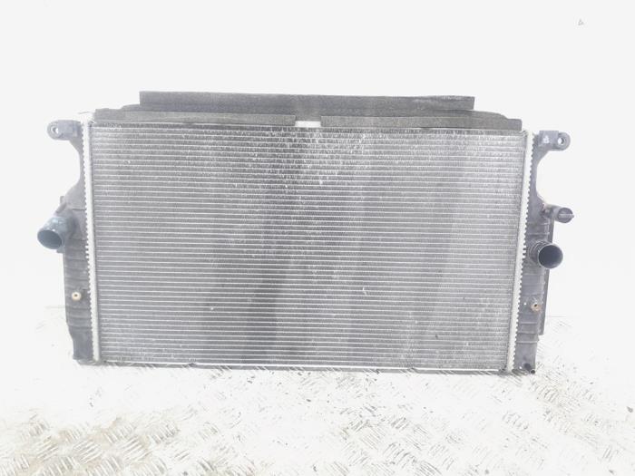 Gebruikte Radiateur Toyota Avensis Wagon (T27) 2.0 16V D-4D-F Prijs € 40,00 Margeregeling aangeboden door GEJO Revisie & Onderdelen BV