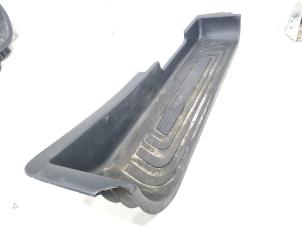 Gebruikte Voorinstap links Mercedes Vito (447.6) 1.6 111 CDI 16V Prijs € 22,00 Margeregeling aangeboden door GEJO Revisie & Onderdelen BV