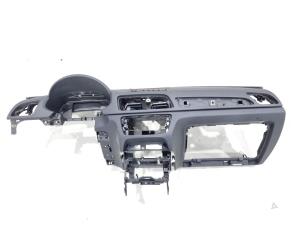 Gebruikte Dashboard Audi Q3 (8UB/8UG) 2.0 TDI 16V 150 Quattro Prijs € 900,00 Margeregeling aangeboden door GEJO Revisie & Onderdelen BV