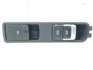 Gebruikte Schakelaar handrem Audi Q3 (8UB/8UG) 2.0 TDI 16V 150 Quattro Prijs € 39,00 Margeregeling aangeboden door GEJO Revisie & Onderdelen BV