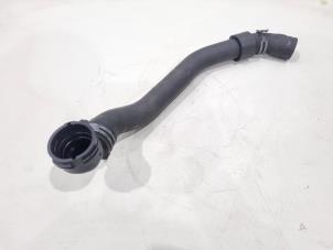 Gebruikte Radiateurslang Audi Q3 (8UB/8UG) 2.0 TDI 16V 150 Quattro Prijs € 30,00 Margeregeling aangeboden door GEJO Revisie & Onderdelen BV