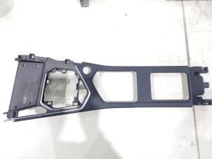 Gebruikte Middenconsoles Lynk &amp; Co 01 1.5 PHEV Prijs € 85,00 Margeregeling aangeboden door GEJO Revisie & Onderdelen BV