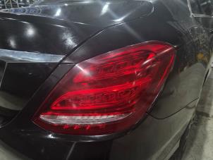 Gebruikte Achterlicht rechts Mercedes C (W205) C-180 1.6 CDI BlueTEC, C-180 d 16V Prijs € 195,00 Margeregeling aangeboden door GEJO Revisie & Onderdelen BV