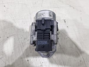 Gebruikte Oliepomp Lynk &amp; Co 01 1.5 PHEV Prijs € 150,00 Margeregeling aangeboden door GEJO Revisie & Onderdelen BV