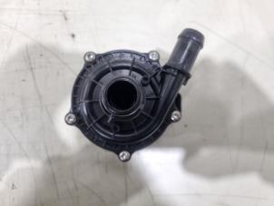 Gebruikte Waterpomp Lynk &amp; Co 01 1.5 PHEV Prijs € 99,00 Margeregeling aangeboden door GEJO Revisie & Onderdelen BV