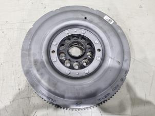 Gebruikte Vliegwiel Lynk &amp; Co 01 1.5 PHEV Prijs € 180,00 Margeregeling aangeboden door GEJO Revisie & Onderdelen BV