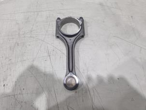 Gebruikte Drijfstang Lynk &amp; Co 01 1.5 PHEV Prijs € 150,00 Margeregeling aangeboden door GEJO Revisie & Onderdelen BV