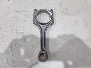 Gebruikte Drijfstang Lynk &amp; Co 01 1.5 PHEV Prijs € 150,00 Margeregeling aangeboden door GEJO Revisie & Onderdelen BV