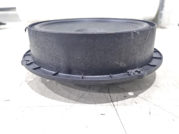 Luidspreker van een Volkswagen Up! (121) 1.0 12V 60 2014