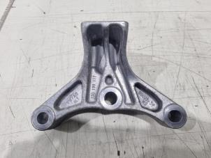 Gebruikte Motorsteun Volkswagen Up! (121) 1.0 12V 60 Prijs € 14,00 Margeregeling aangeboden door GEJO Revisie & Onderdelen BV