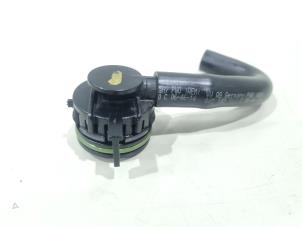 Gebruikte Carterventilatie Volkswagen Up! (121) 1.0 12V 60 Prijs € 9,00 Margeregeling aangeboden door GEJO Revisie & Onderdelen BV