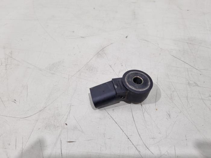 Klopsensor van een Volkswagen Golf VI (5K1) 1.4 TSI 122 16V 2011