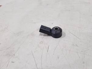 Klopsensor van een Volkswagen Golf VI (5K1) 1.4 TSI 122 16V 2011