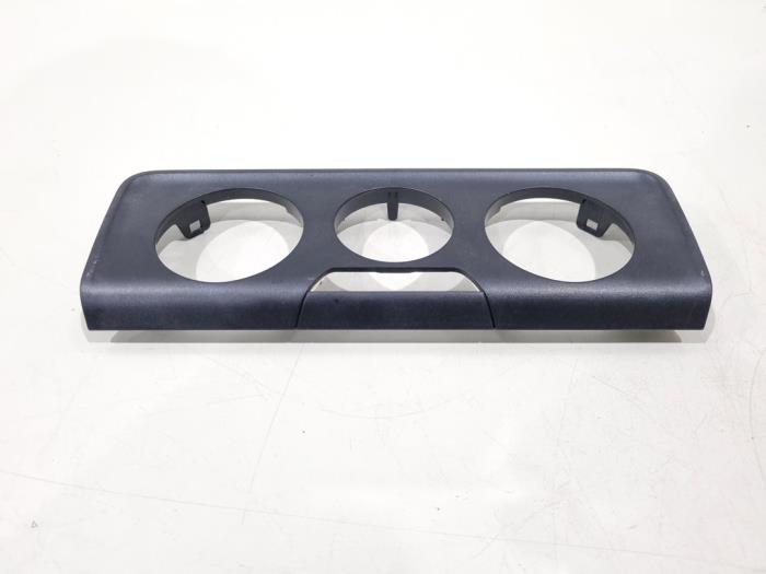 Gebruikte Dashboard deel Skoda Fabia III (NJ3) 1.0 12V Prijs € 4,00 Margeregeling aangeboden door GEJO Revisie & Onderdelen BV