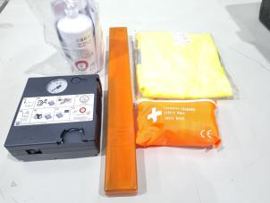 Gebruikte Gereedschap Set Skoda Fabia III (NJ3) 1.0 12V Prijs € 24,00 Margeregeling aangeboden door GEJO Revisie & Onderdelen BV