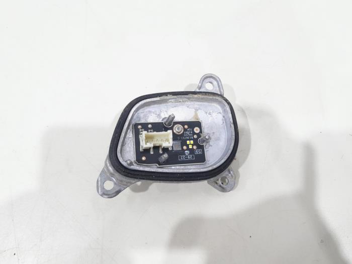 Gebruikte Module LED koplamp Volkswagen Golf VIII (CD1) 1.0 eTSI 12V Prijs € 39,00 Margeregeling aangeboden door GEJO Revisie & Onderdelen BV