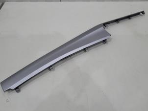 Gebruikte Dashboard sierlijst Volkswagen Golf VIII (CD1) 1.0 eTSI 12V Prijs € 34,00 Margeregeling aangeboden door GEJO Revisie & Onderdelen BV