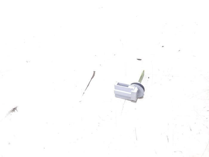 Gebruikte Temperatuursensor binnen Volkswagen Golf VIII (CD1) 1.0 eTSI 12V Prijs € 2,00 Margeregeling aangeboden door GEJO Revisie & Onderdelen BV