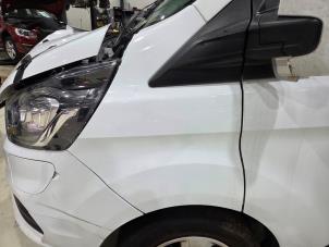 Gebruikte Voorscherm links Ford Transit Custom 1.0 12V Ecoboost PHEV Prijs € 149,00 Margeregeling aangeboden door GEJO Revisie & Onderdelen BV