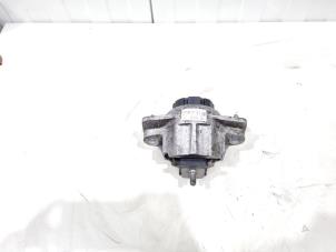 Gebruikte Motorsteun Jaguar F-Pace 2.0 D 180 16V AWD Prijs € 49,00 Margeregeling aangeboden door GEJO Revisie & Onderdelen BV