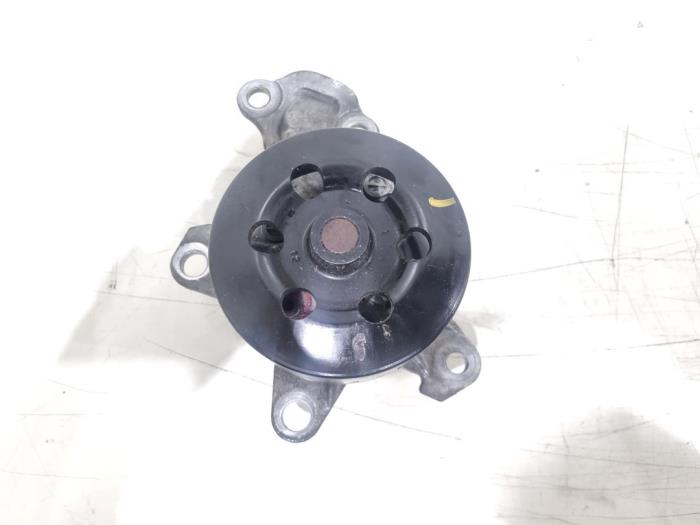 Gebruikte Waterpomp Toyota Aygo (B40) 1.0 12V VVT-i Prijs € 45,00 Margeregeling aangeboden door GEJO Revisie & Onderdelen BV