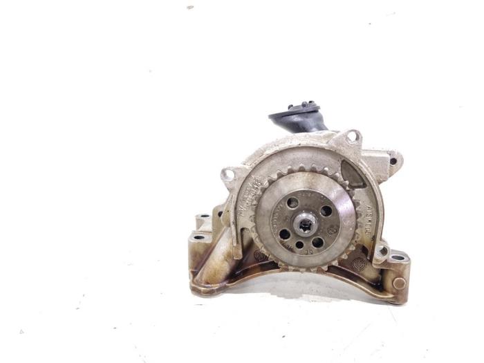 Gebruikte Oliepomp Volkswagen Touran (1T1/T2) 1.4 16V TSI 140 Prijs € 48,00 Margeregeling aangeboden door GEJO Revisie & Onderdelen BV
