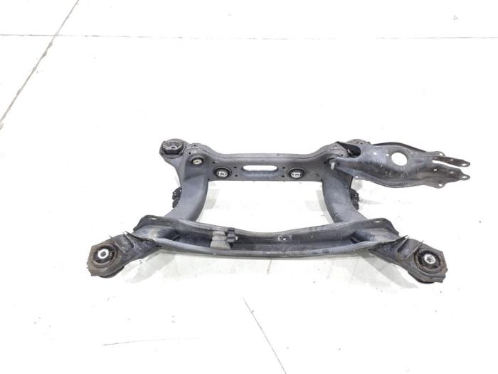 Gebruikte Subframe Mercedes C (W205) C-180 1.6 CDI BlueTEC, C-180 d 16V Prijs € 114,00 Margeregeling aangeboden door GEJO Revisie & Onderdelen BV