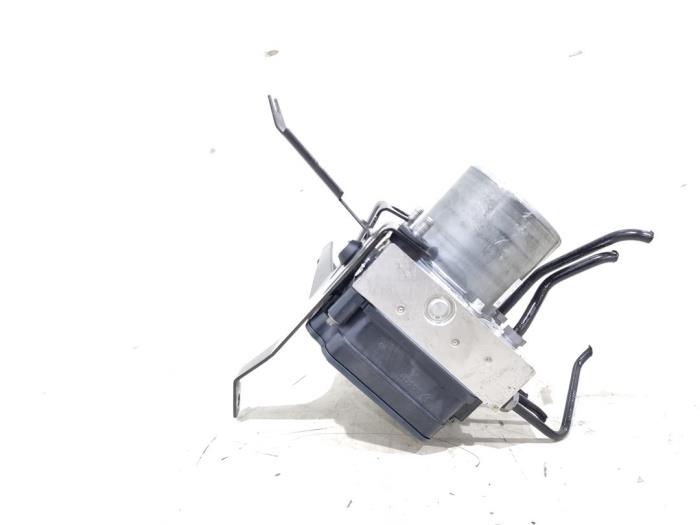 Gebruikte ABS Pomp Mercedes A (177.0) 2.0 A-220 Turbo 16V Prijs € 249,95 Margeregeling aangeboden door GEJO Revisie & Onderdelen BV