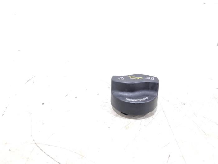 Gebruikte Oliedop Mercedes A (177.0) 2.0 A-220 Turbo 16V Prijs € 4,00 Margeregeling aangeboden door GEJO Revisie & Onderdelen BV